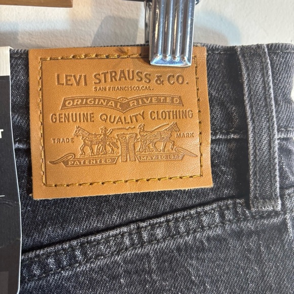 LEVI’S Sz 32 Ribcage Ankle Straight Washout Black Button Fly Jeans NEW WITH TAG - Picture 10 of 16